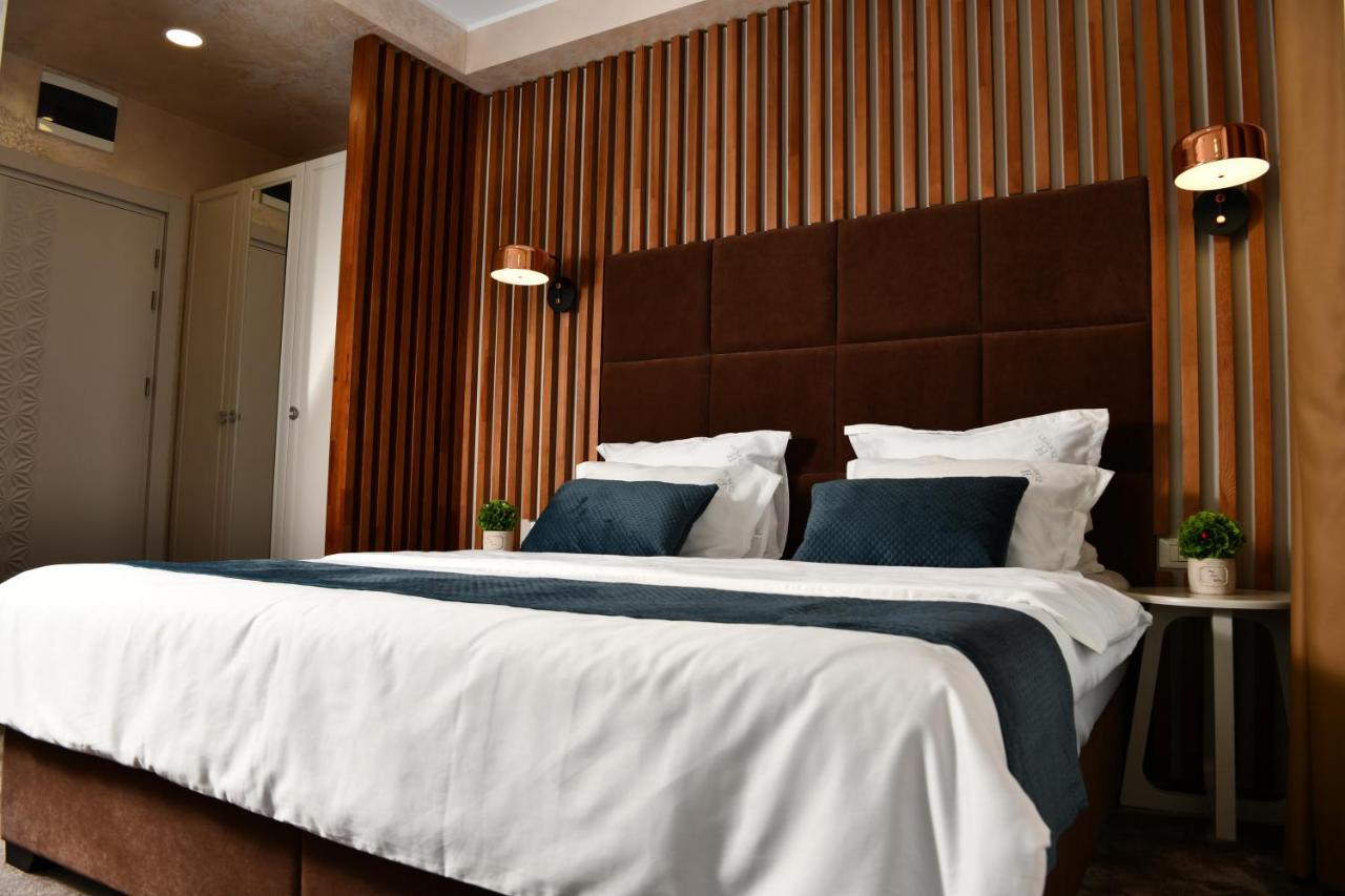 Quartz Boutique Hotel Mamaia Buitenkant foto