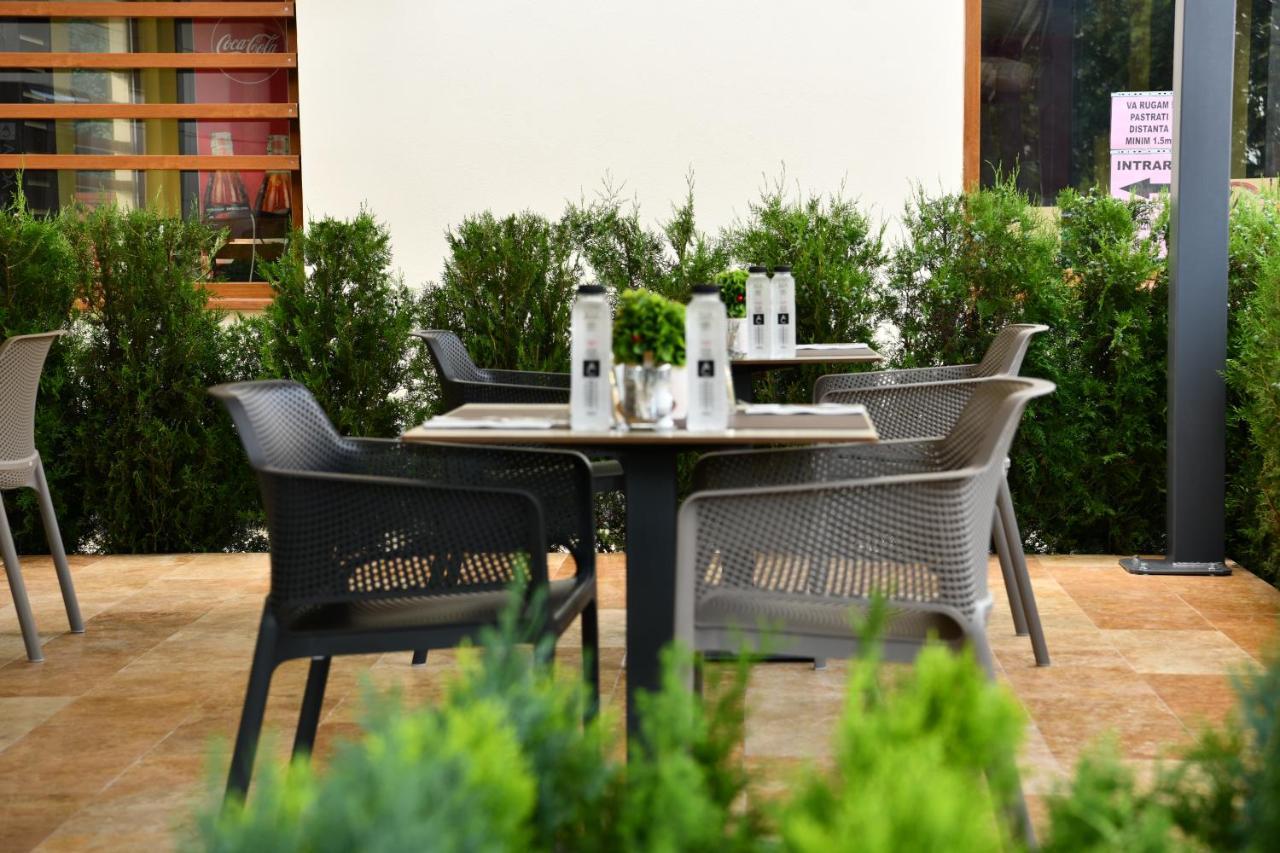 Quartz Boutique Hotel Mamaia Buitenkant foto