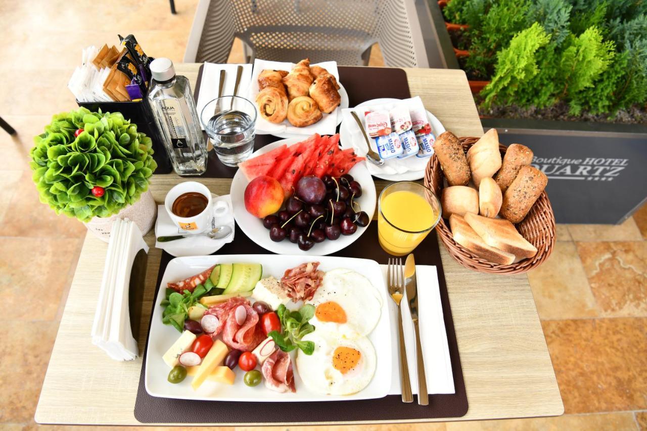 Quartz Boutique Hotel Mamaia Buitenkant foto