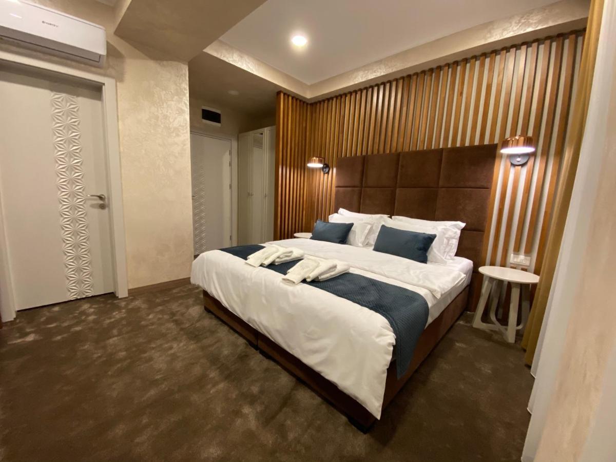 Quartz Boutique Hotel Mamaia Buitenkant foto